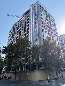 Satılır 3 otaqlı mənzil 188 m² — Bakı 3 otaq 188.00 m²