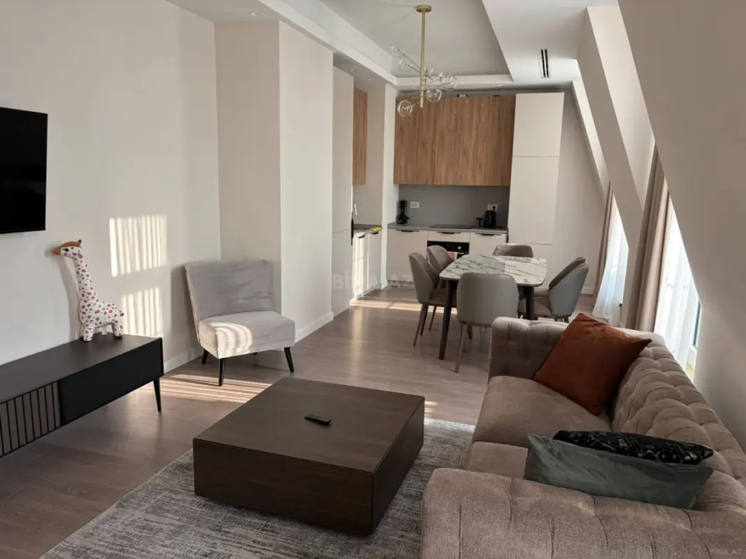 Kirayə verilir 3 otaqlı mənzil 110 m²