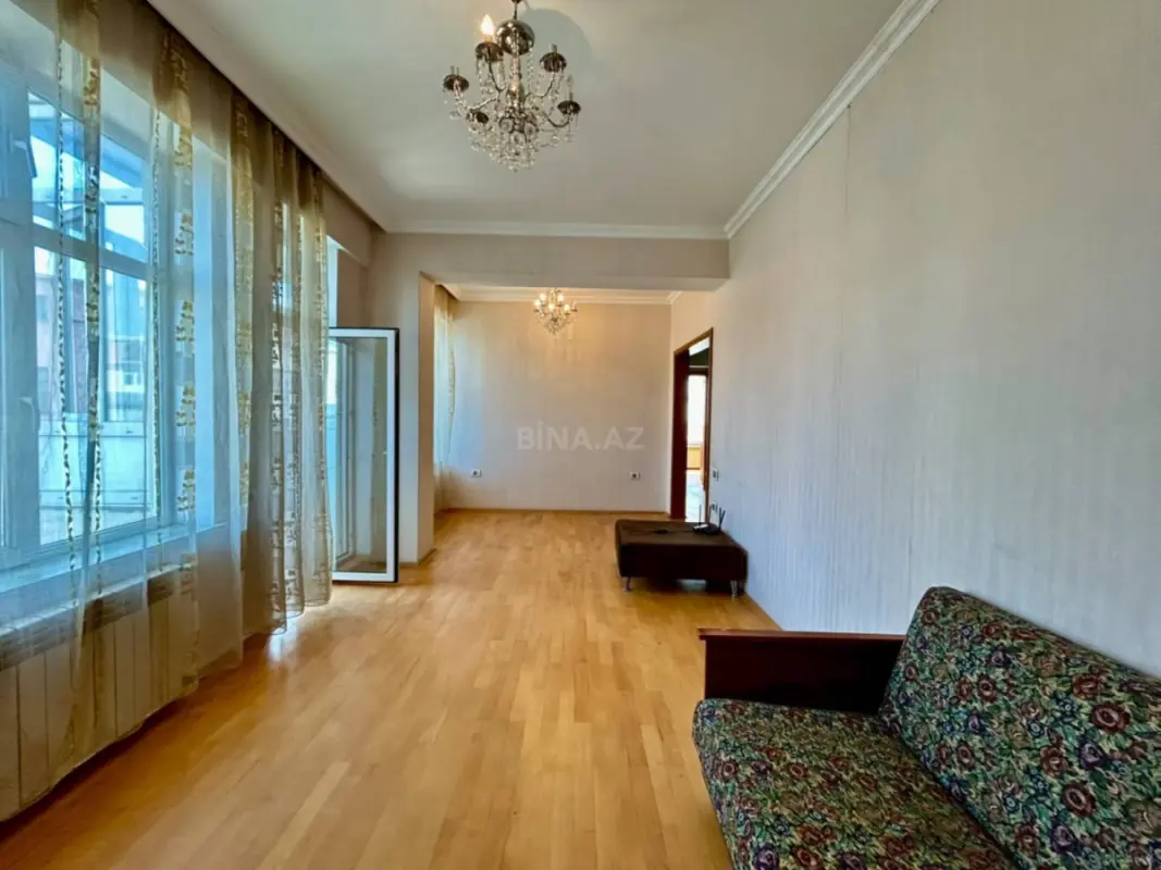 Kirayə verilir 2 otaqlı mənzil 80 m²