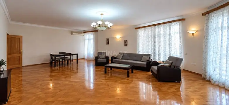 Satılır 4 otaqlı mənzil 225 m² — Bakı, Nizami 4 otaq 225.00 m²