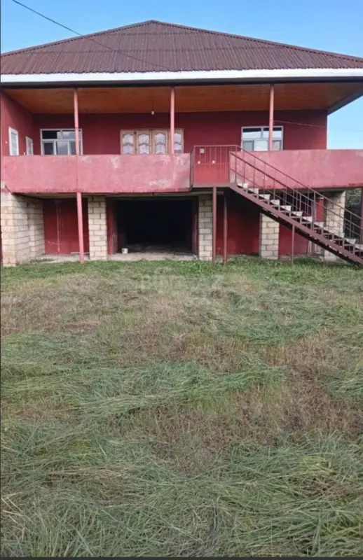 Satılır 3 otaqlı həyət evi 100 m²