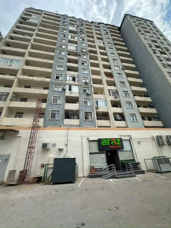 Satılır 1 otaqlı mənzil 52 m²