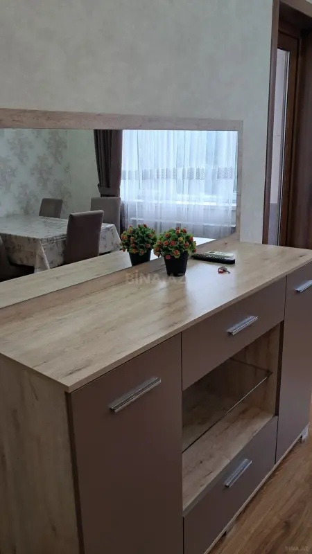 Kirayə verilir 2 otaqlı mənzil 65 m²