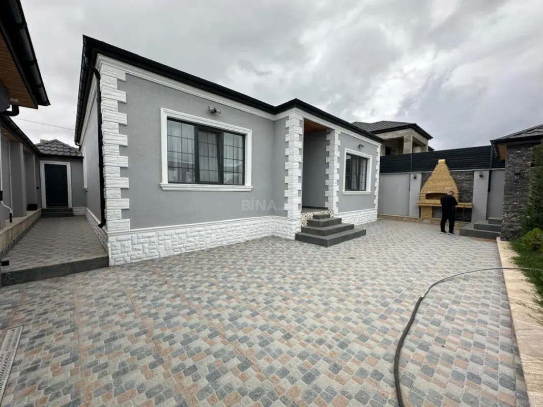 Satılır 4 otaqlı həyət evi 140 m²