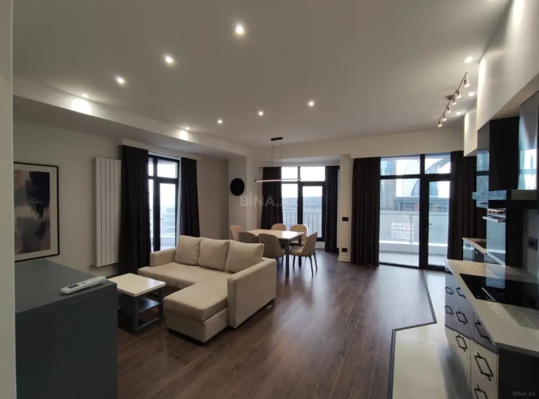 Satılır 2 otaqlı mənzil 92 m²