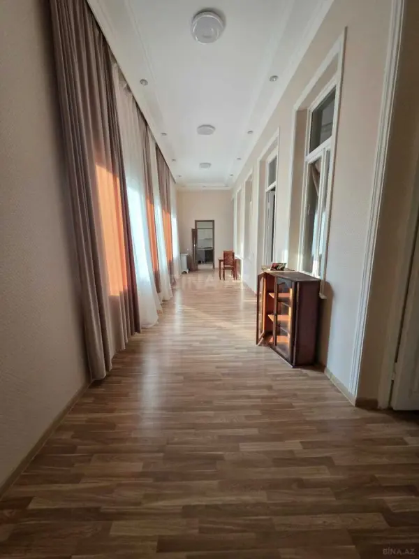 Satılır 5 otaqlı mənzil 123.5 m²