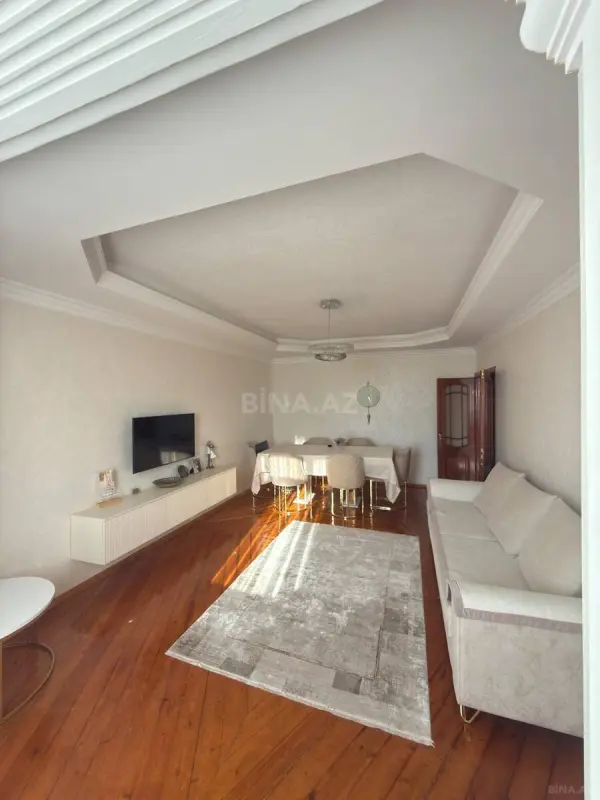 Satılır 3 otaqlı mənzil 83 m²