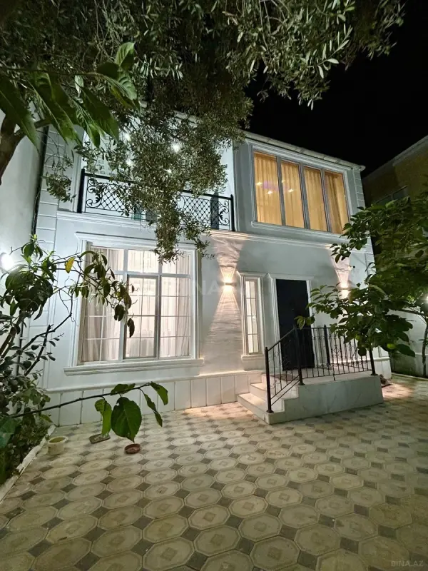 Satılır 6 otaqlı həyət evi 230 m²