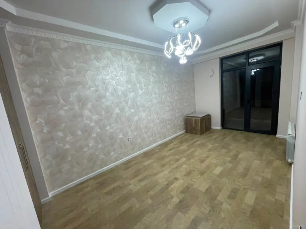 Satılır 2 otaqlı mənzil 69 m²