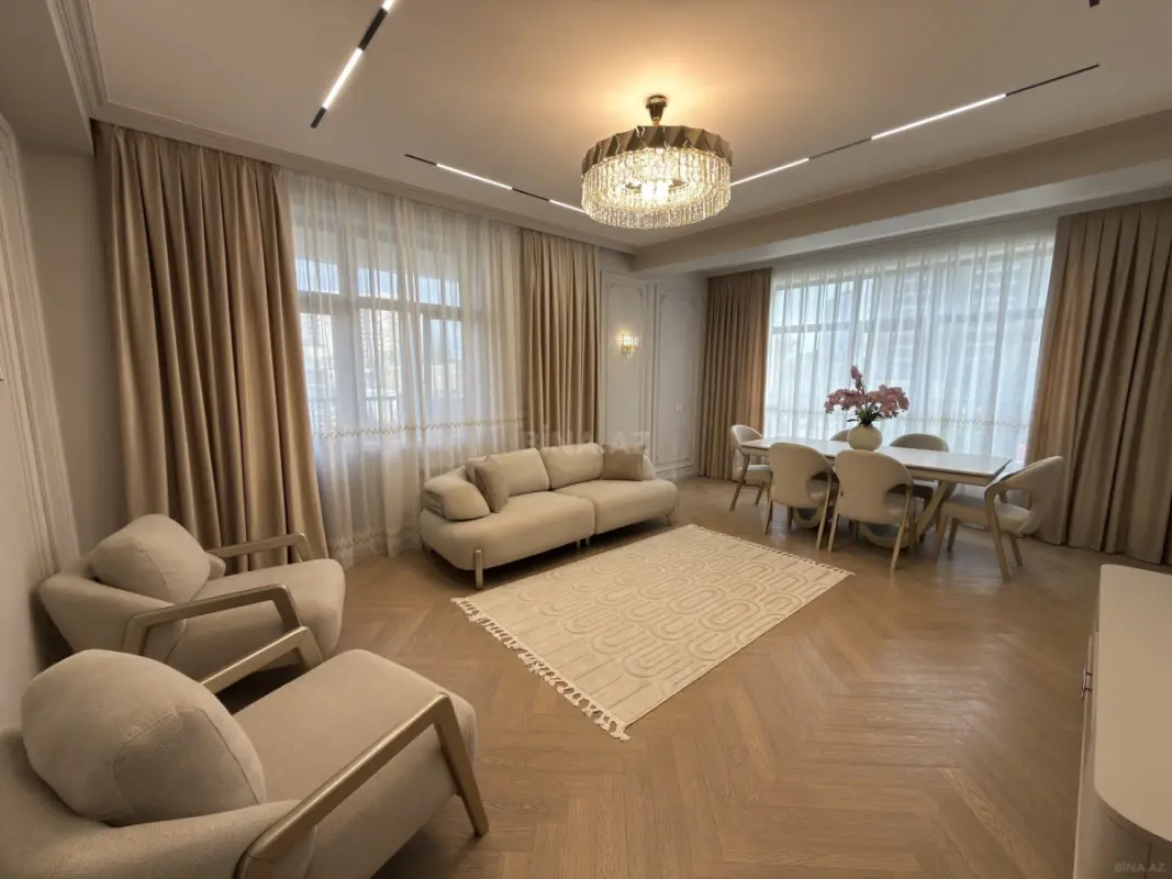 Satılır 3 otaqlı mənzil 112 m²
