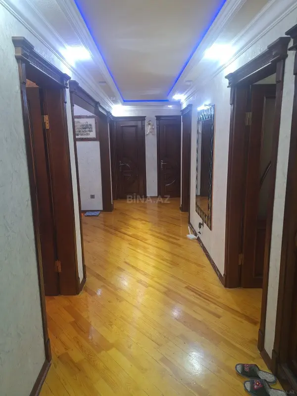 Satılır 5 otaqlı mənzil 100 m²