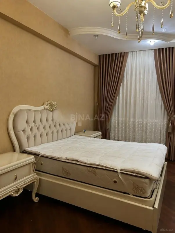 Kirayə verilir 3 otaqlı mənzil 114 m²