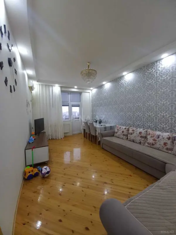 Satılır 3 otaqlı mənzil 117 m²