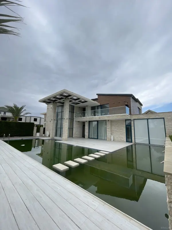 Kirayə verilir 5 otaqlı həyət evi 400 m²