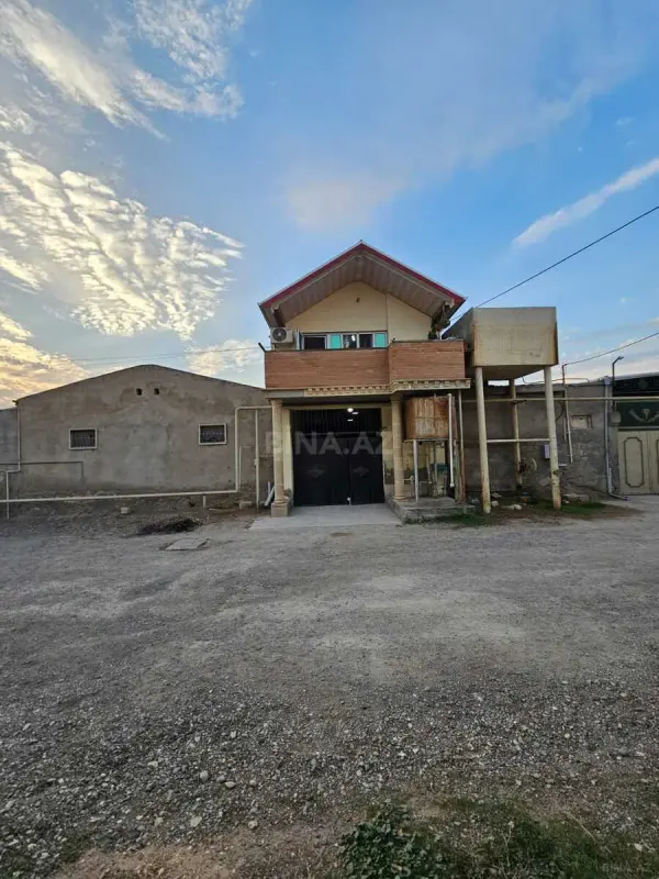 Satılır 3 otaqlı həyət evi 105 m²