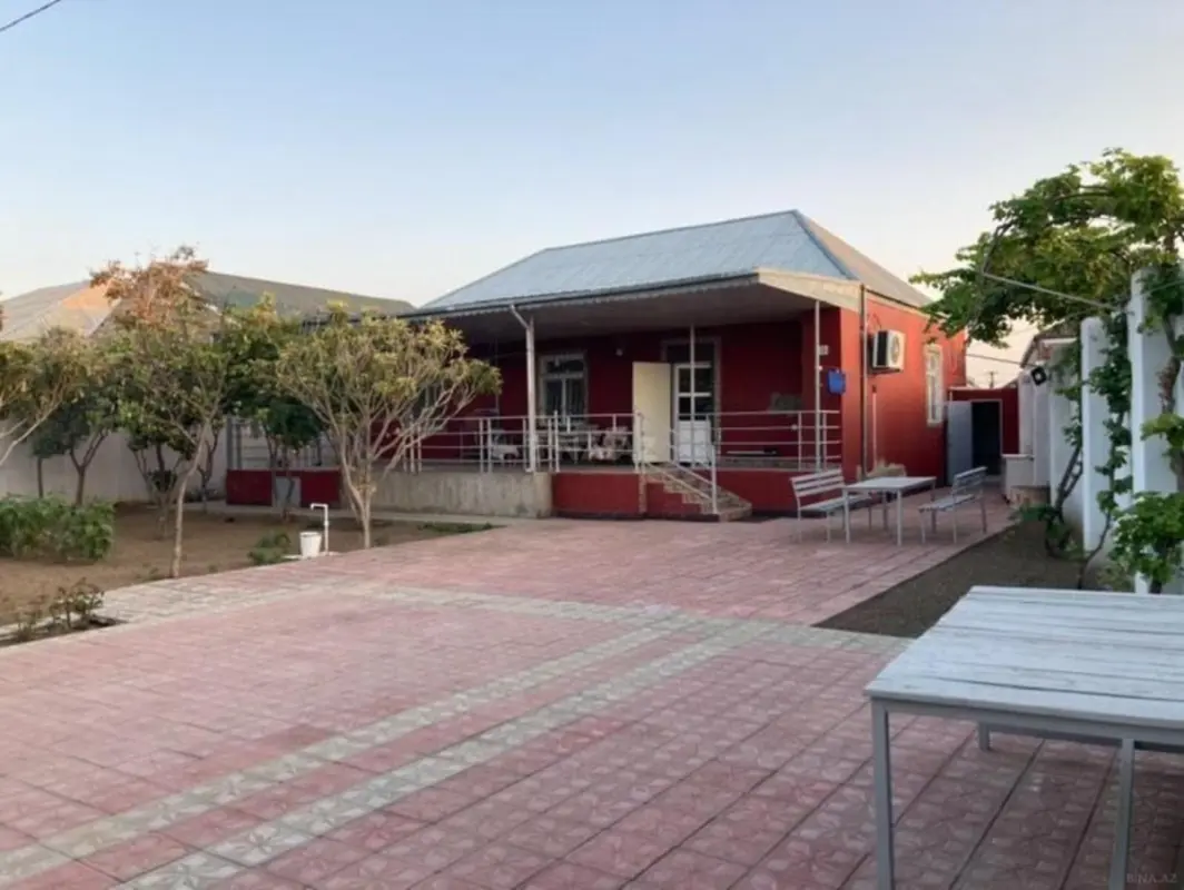 Satılır 3 otaqlı həyət evi 166 m²