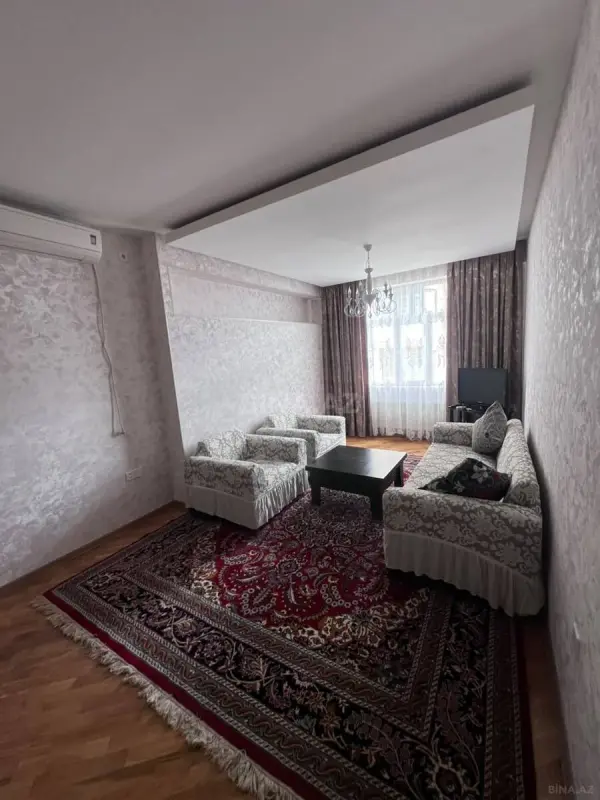 Kirayə verilir 2 otaqlı mənzil 100 m²