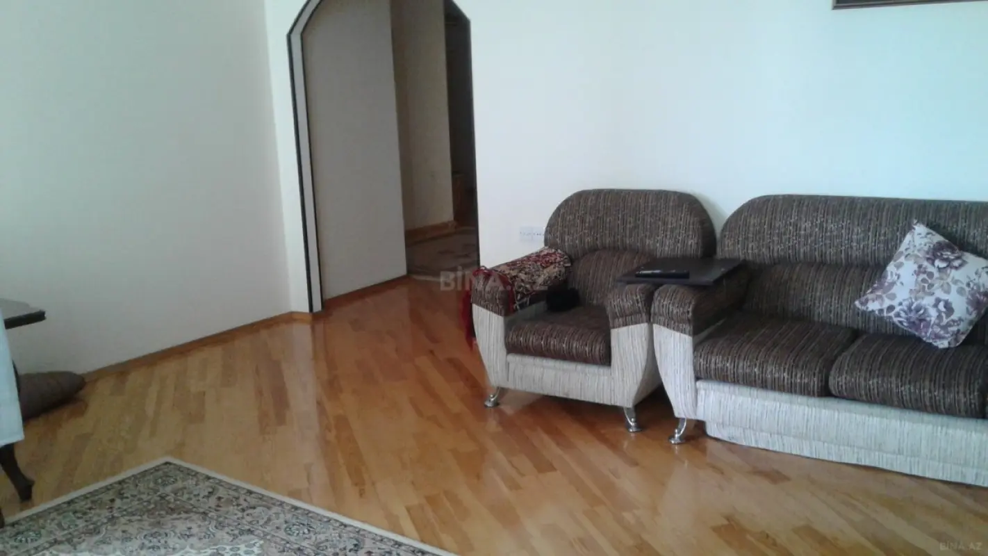 Satılır 3 otaqlı mənzil 106 m²