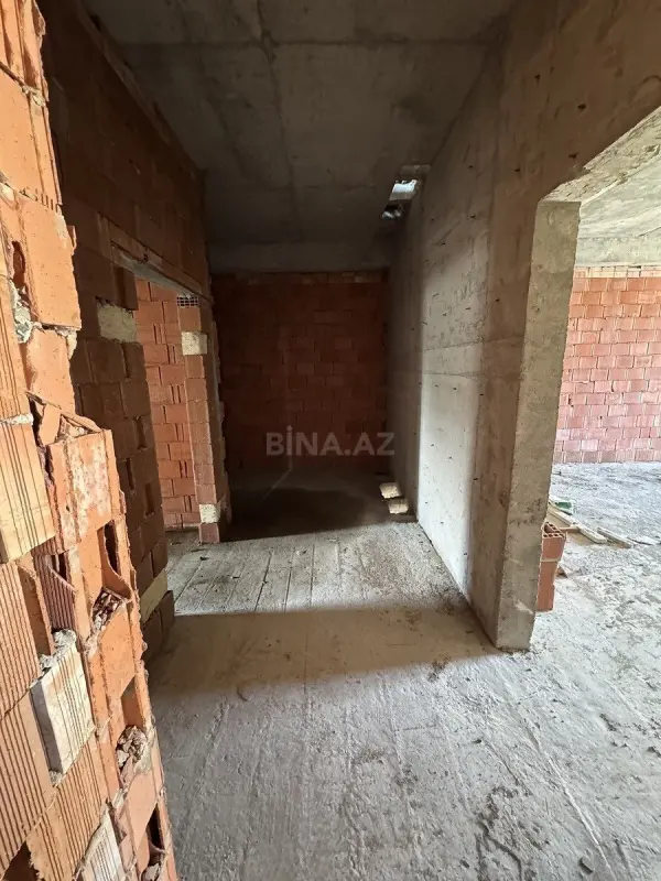 Satılır 1 otaqlı mənzil 77 m²