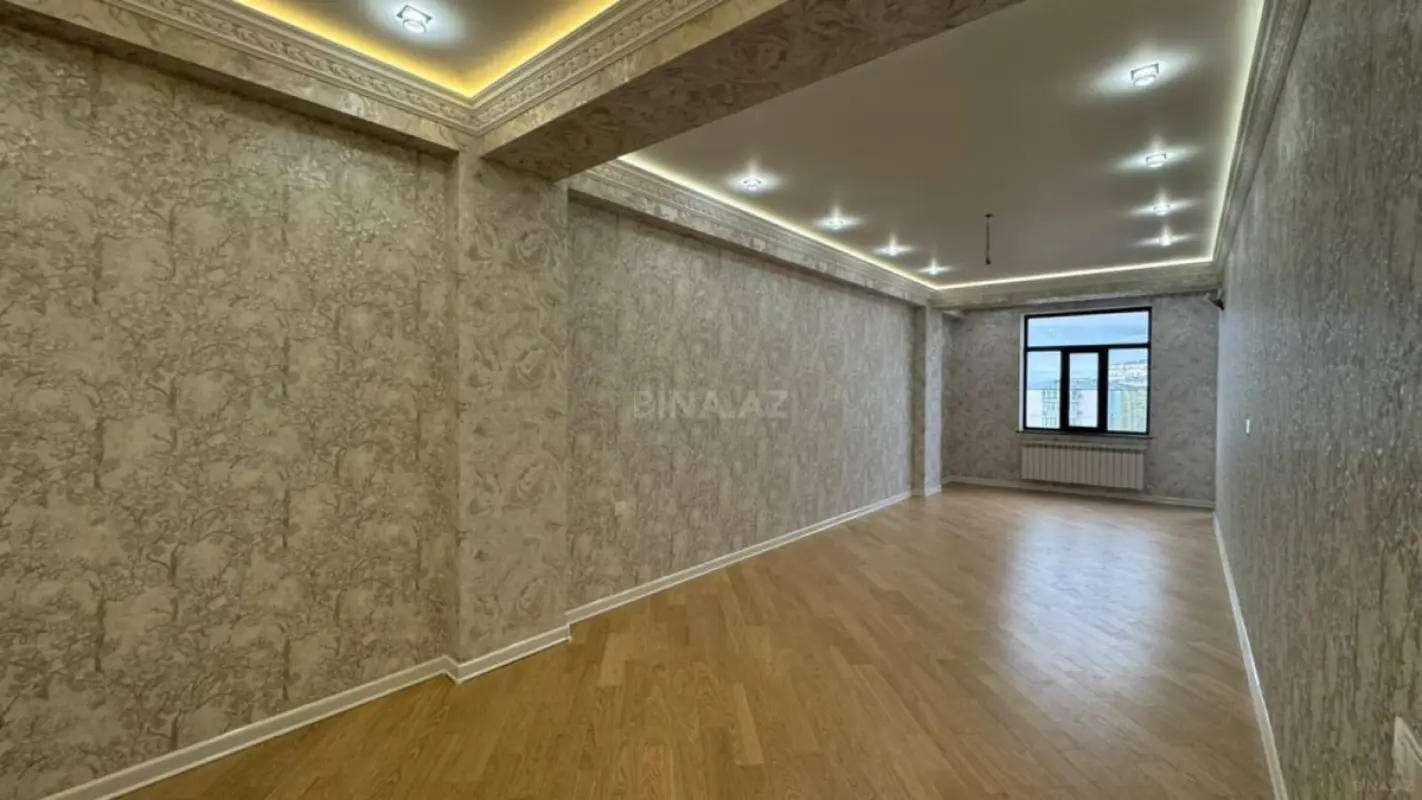 Satılır 3 otaqlı mənzil 150 m²
