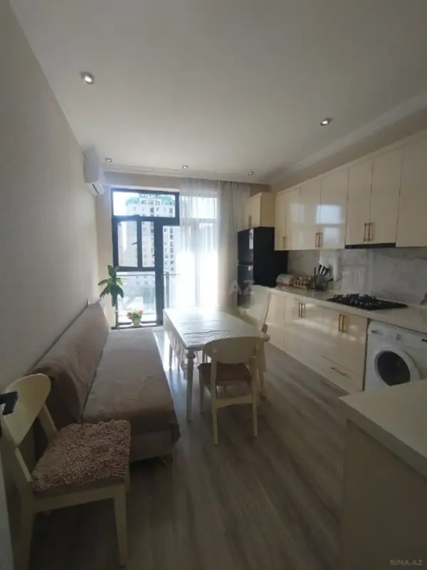 Satılır 3 otaqlı mənzil 102 m²