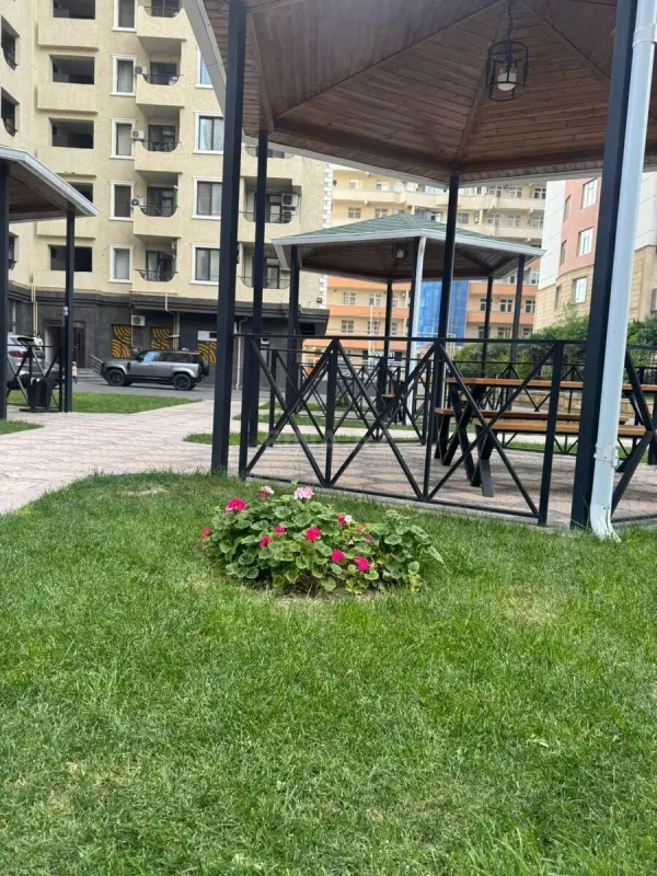 Satılır 3 otaqlı mənzil 81.2 m²