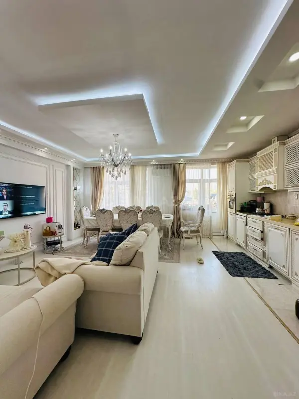 Satılır 3 otaqlı mənzil 107 m²