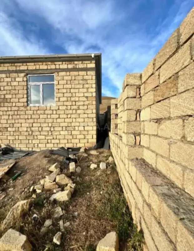 Satılır 3 otaqlı həyət evi 100 m²