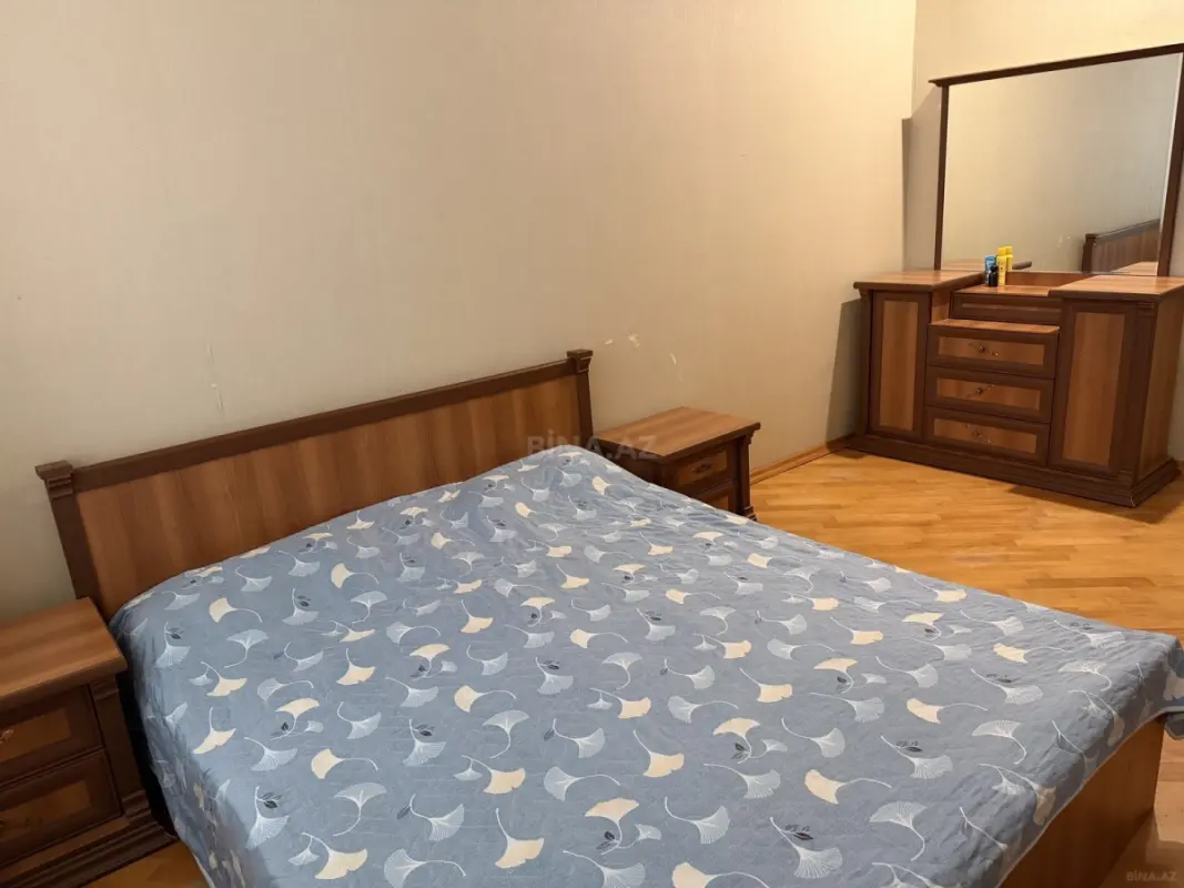 Kirayə verilir 2 otaqlı mənzil 62 m²