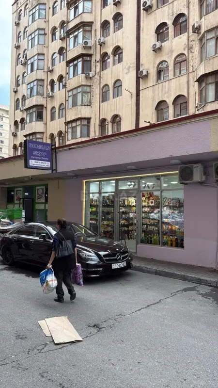 Satılır obyekt 40 m²