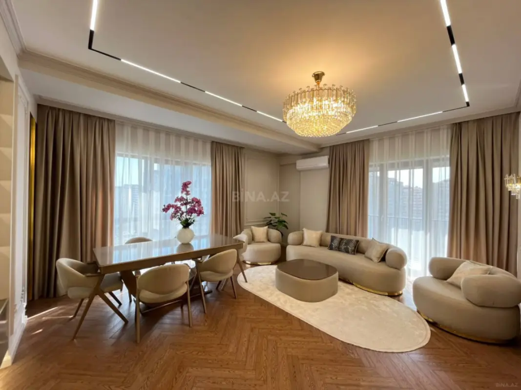 Satılır 3 otaqlı mənzil 127 m²