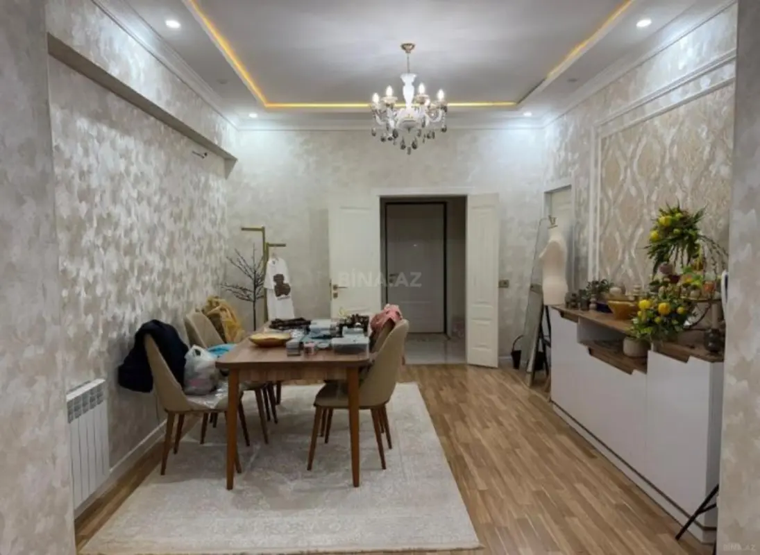 Kirayə verilir 2 otaqlı mənzil 115 m²