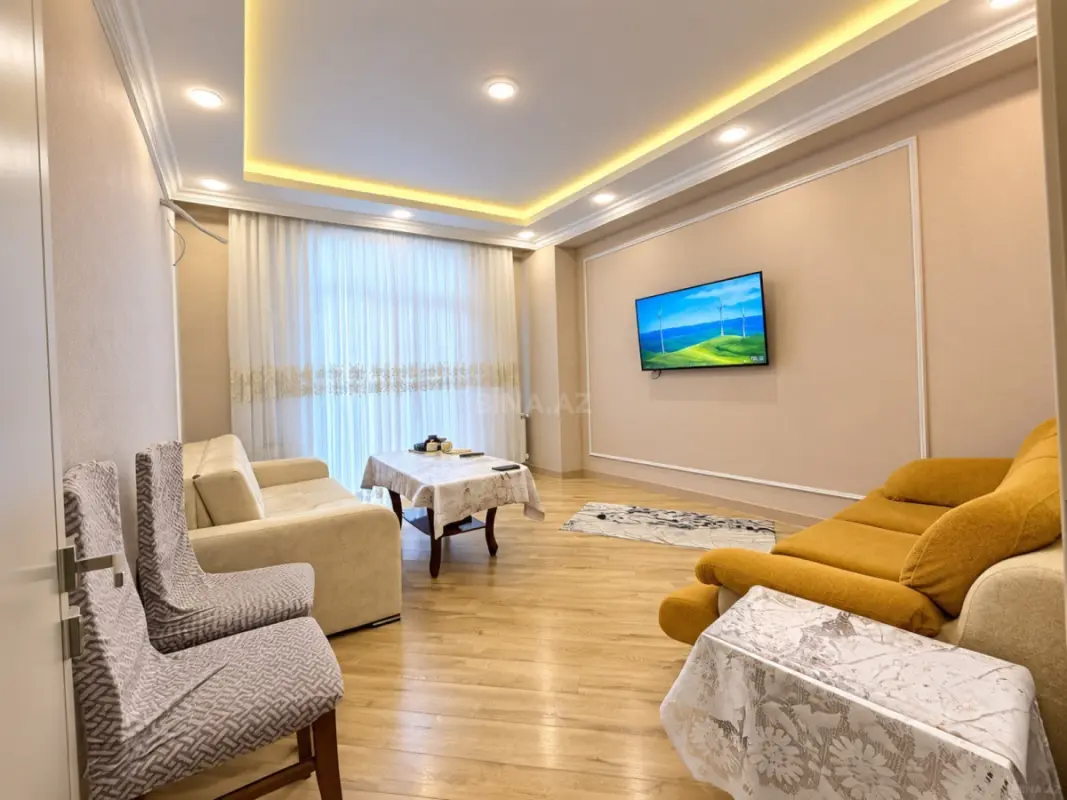 Satılır 2 otaqlı mənzil 82 m²