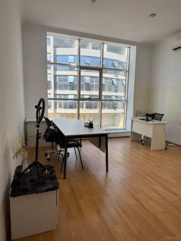 Kirayə verilir 1 otaqlı ofis 25 m²