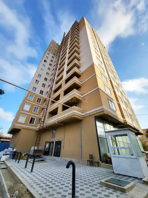 Satılır 3 otaqlı mənzil 126 m²