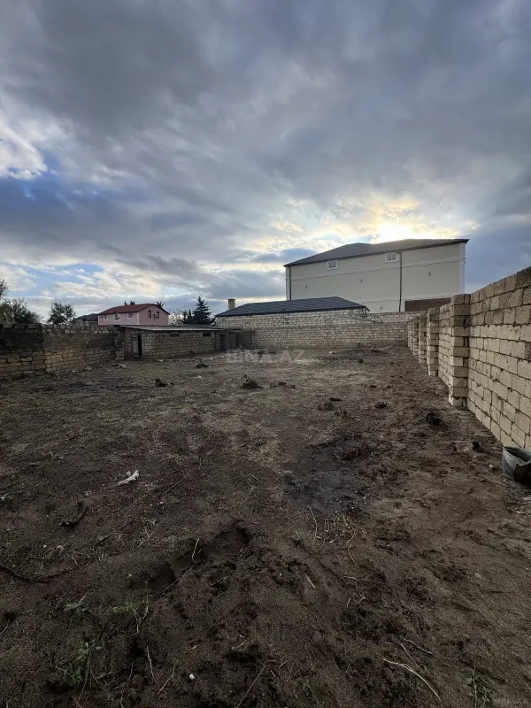 Satılır torpaq sahəsi 4 m²