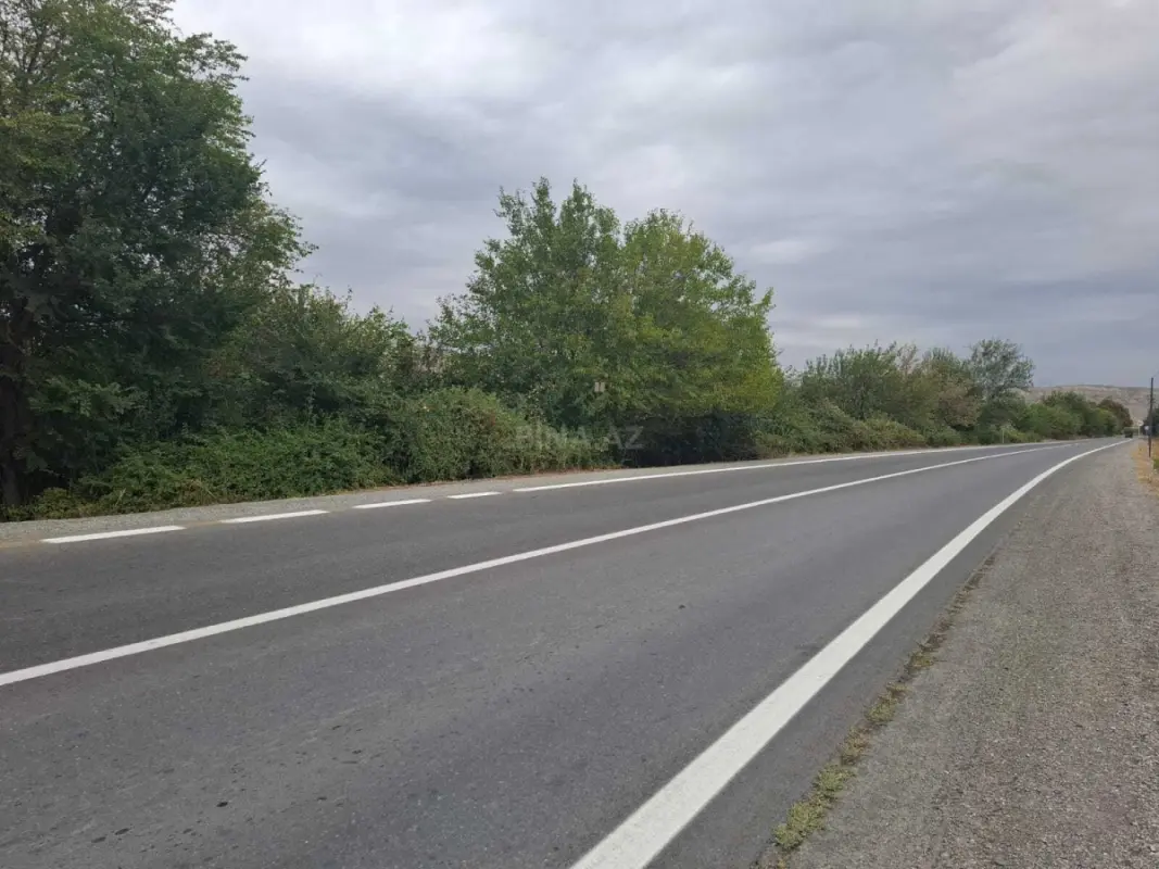 Satılır torpaq sahəsi 650 m²