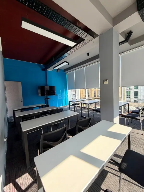 Kirayə verilir 1 otaqlı ofis 40 m²