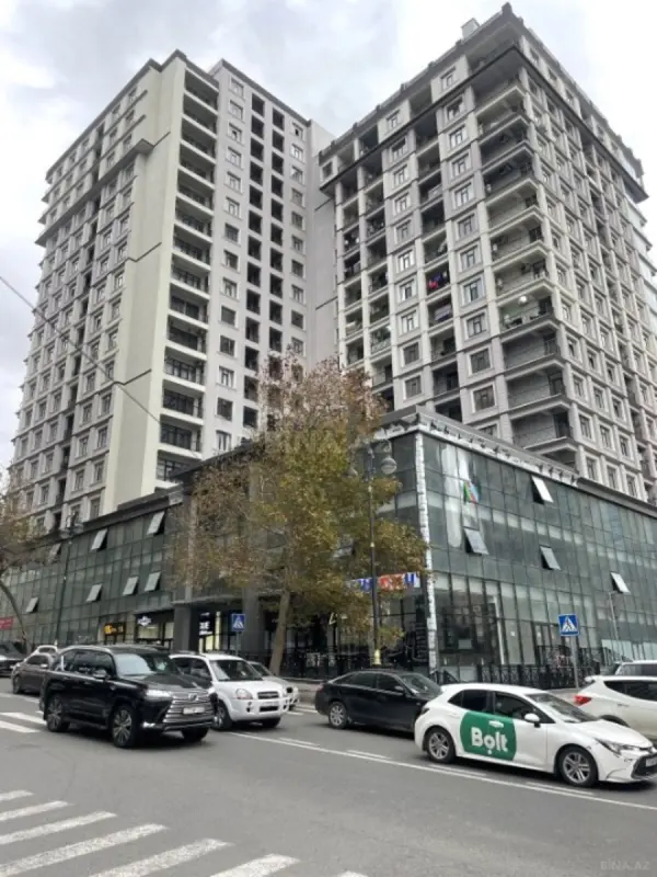 Satılır 2 otaqlı mənzil 72 m²