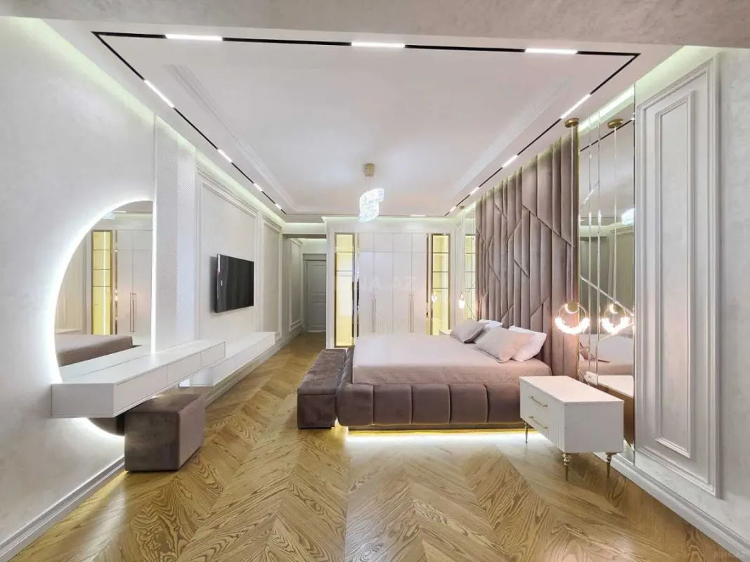 Satılır 4 otaqlı mənzil 234 m²