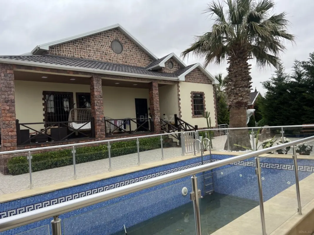 Satılır 5 otaqlı həyət evi 200 m²