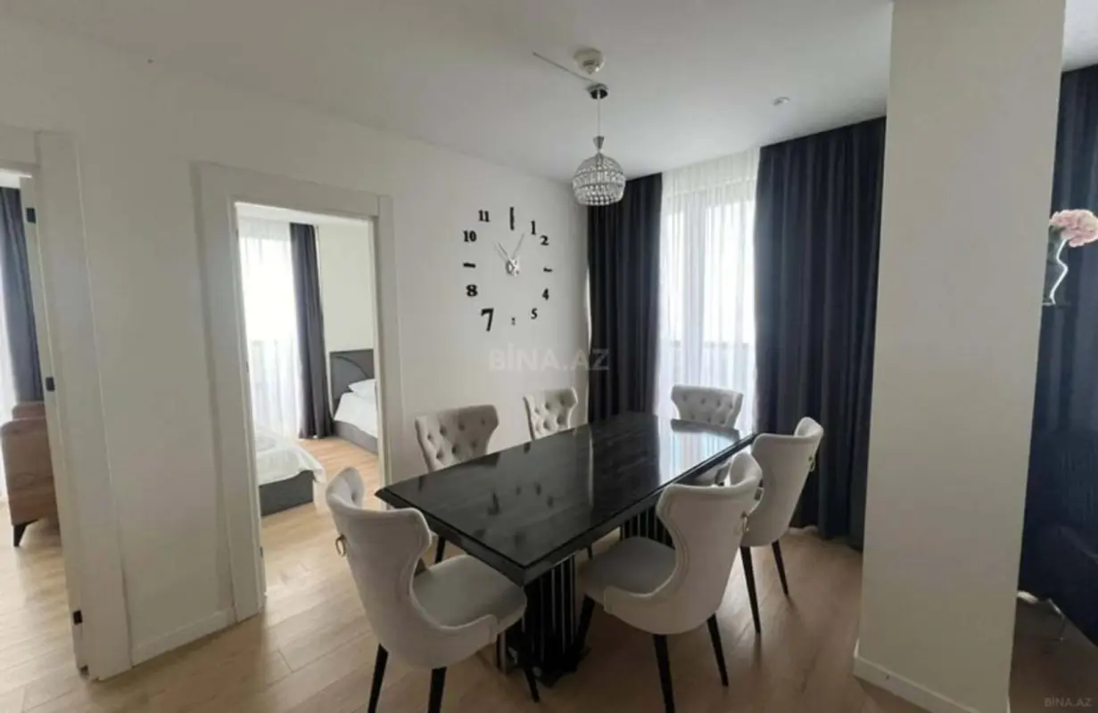Kirayə verilir 2 otaqlı mənzil 71 m²