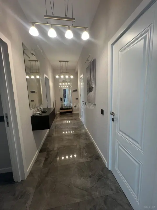 Kirayə verilir 2 otaqlı mənzil 85 m²