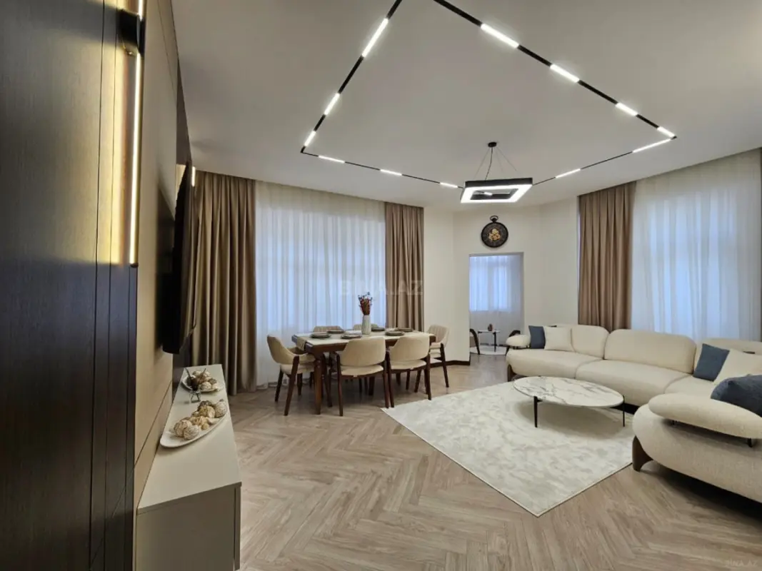 Satılır 2 otaqlı mənzil 93 m²