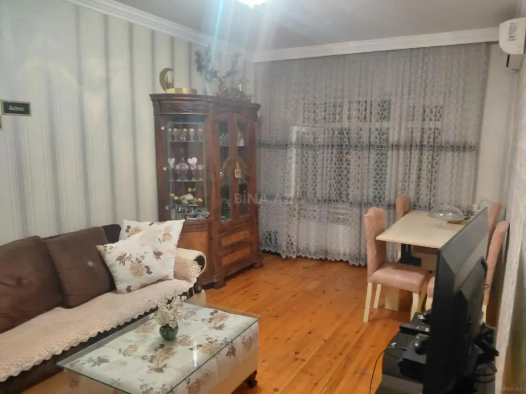 Satılır 2 otaqlı mənzil 65 m²