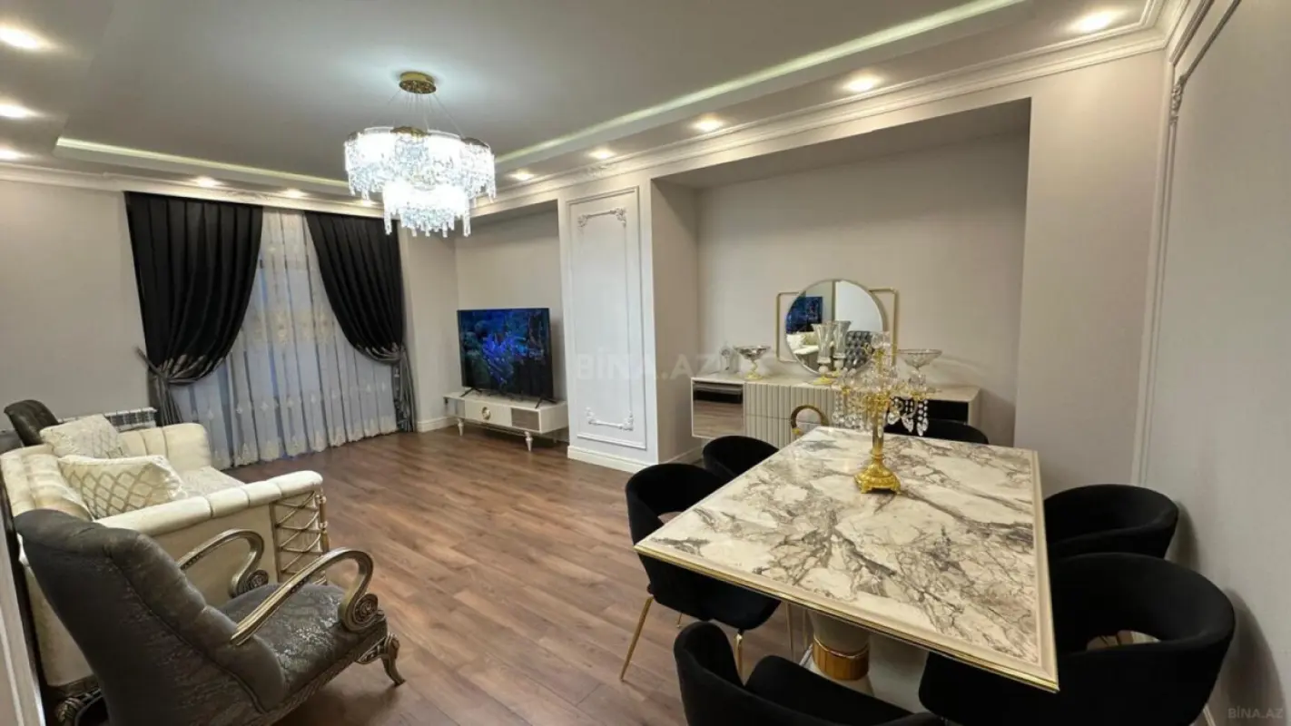 Satılır 3 otaqlı mənzil 130 m²