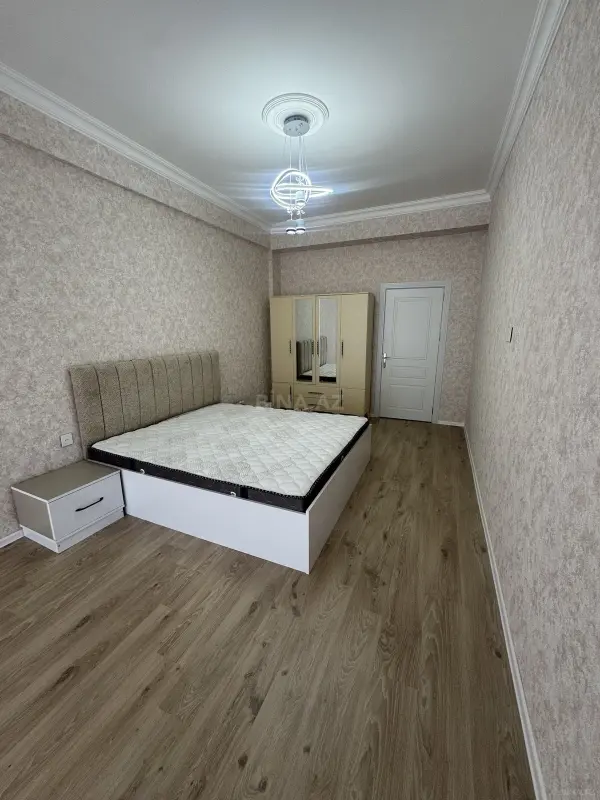 Kirayə verilir 2 otaqlı mənzil 77 m²