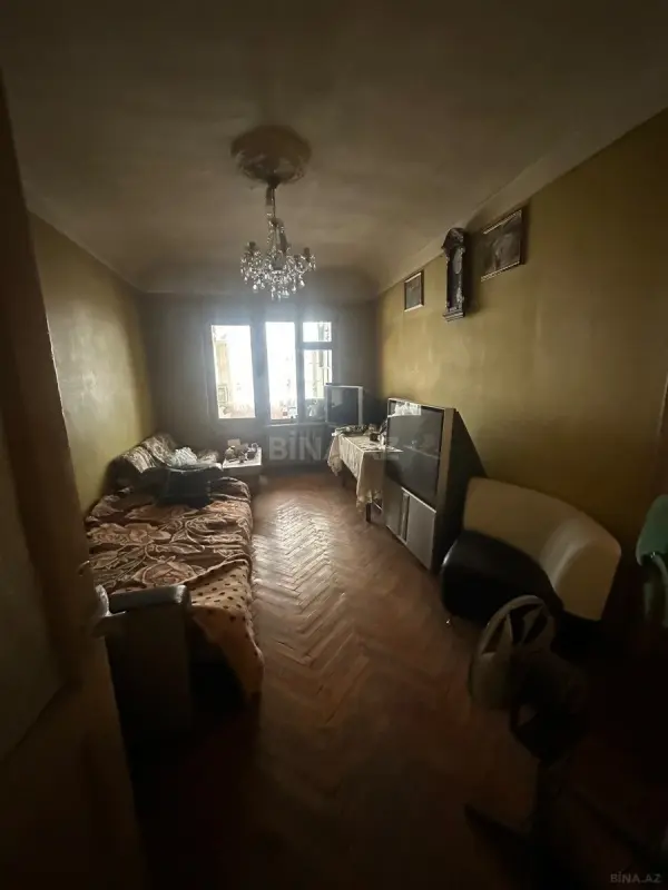 Satılır 4 otaqlı mənzil 120 m²