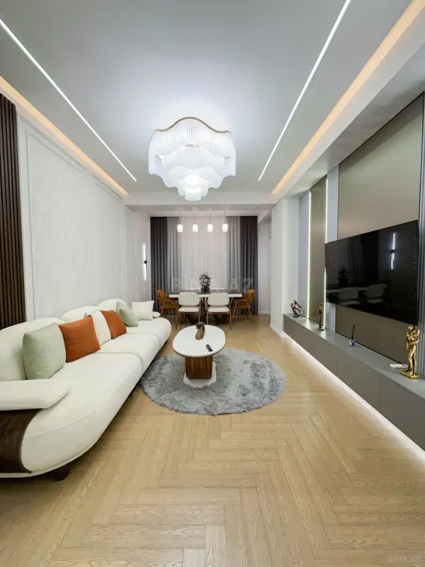 Satılır 4 otaqlı mənzil 145 m²