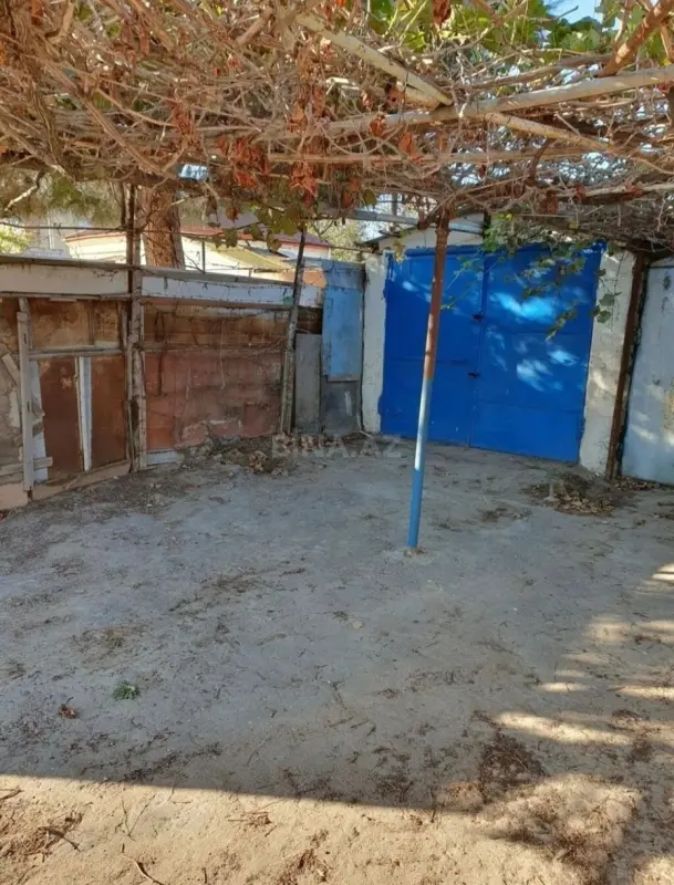 Satılır qaraj 18 m²